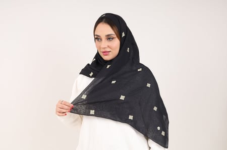 طرحة بوال مربعات منثر كامل الطرحة