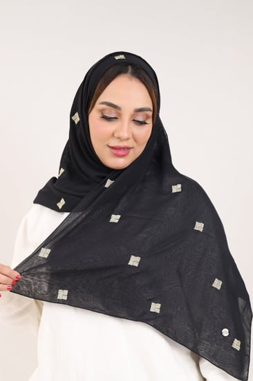 طرحة بوال مربعات منثر كامل الطرحة