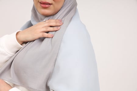 طرحة قطن و أمواج توقيع معدن