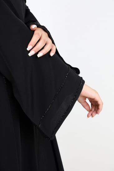 عباية صالونا رها مع تصميم خرز كامل العباية