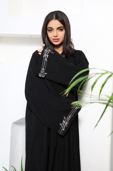 عباية صالونا لونارا تطريز يدوي كريستال