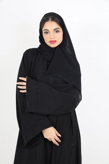 عباية صالونا رها مع تصميم خرز كامل العباية