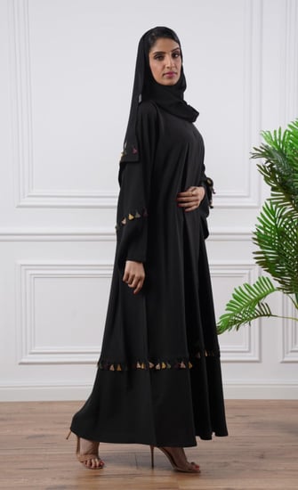 عباية صالونا تالة مع كتل حول العباية