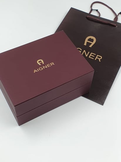 ساعة اقنر النسائيه