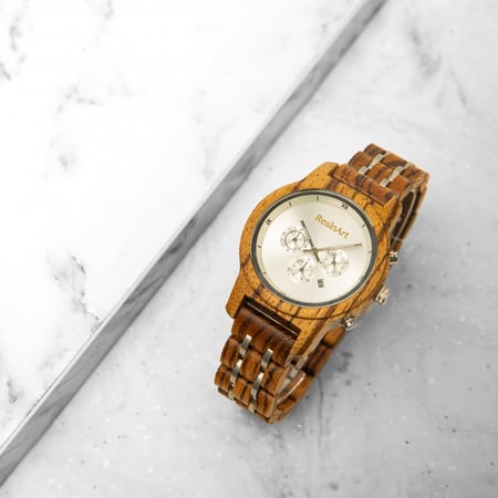 ساعة فاخرة من الخشب للرجال و النساء