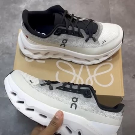 On Running Cloudtilt Trainers Black Ivory