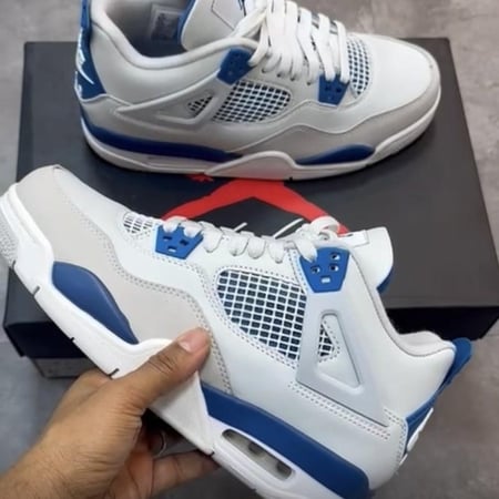 Air Jordan 4 "Military Blue"