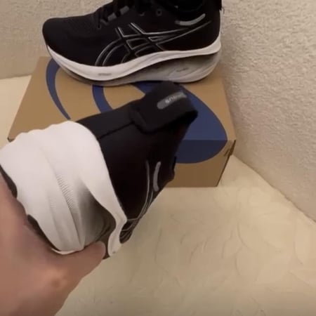 Asics Gel Nimbus 26 Black White