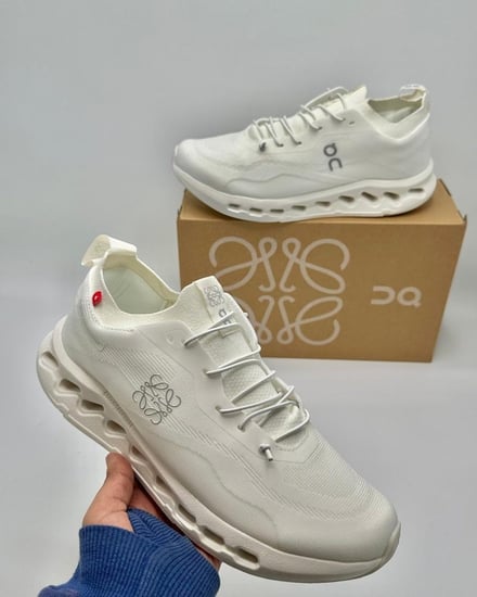 حذاء لويفي كلاود تيلت الرياضي برباط