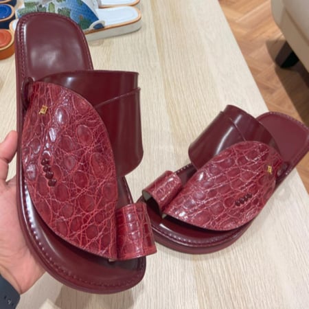 نعال شرقي رجالي جلد تمساح عودي