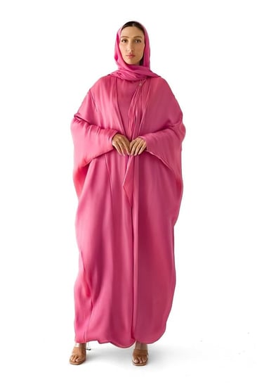 عباية وردي بشت فاخرة مع فستان انيق - Marina