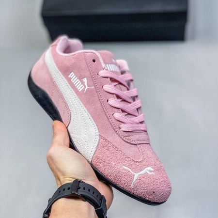 حذاء بوما للنساء سبيد كات لون زهري بشعار أبيض