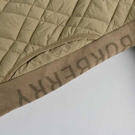 جاكيت رجالي بيربري لون بيج مبطن من الداخل