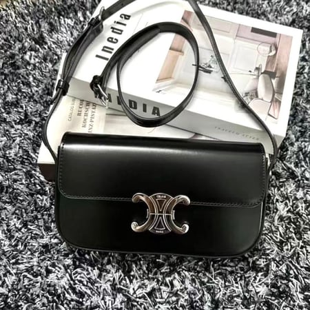 شنطه كتف للنساء من سيلين نمط قلاب لون أسود