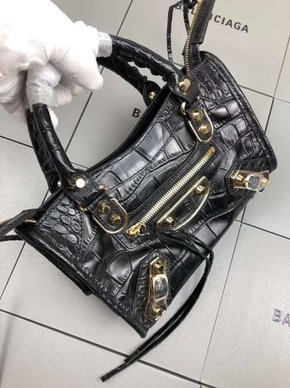 حقيبة بالنسياغا ميني ميتاليك سيتي جلد أسود نقشة تمساح