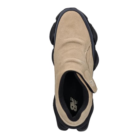 نيوبالانس U8040 بدون اربطة للجنسين لون بيج