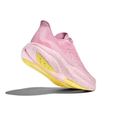 حذاء جري هوكا ماتش6 لون وردي نعل منقط للجنسين