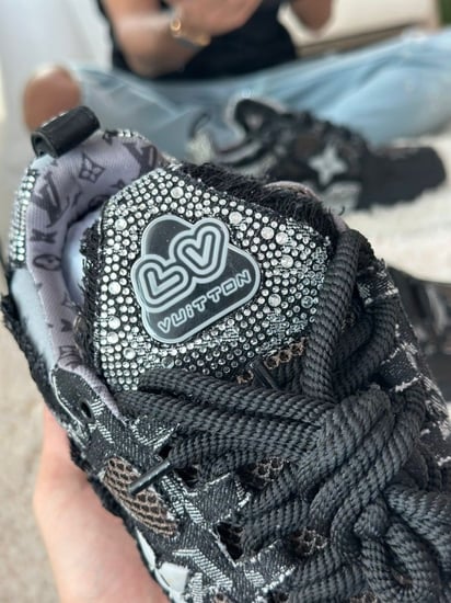 حذاء لويس فويتون