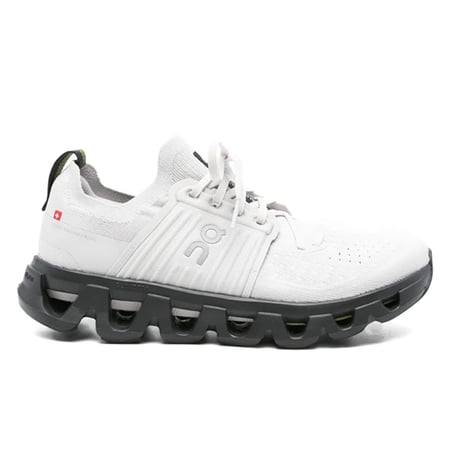 شوز مشي أون كلاود سويفت4 AD لون وولف بلاك