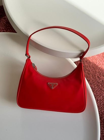 حقيبة برادا سافيانو Re-Edition أحمر 23سم
