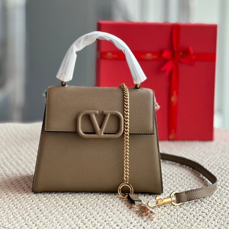 فالنتينو جارافاني