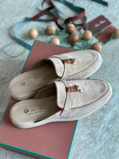 حذاء لورو بيانا