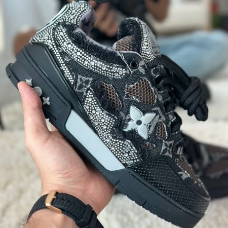 حذاء لويس فويتون