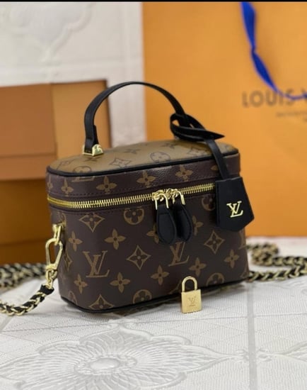حقيبة يد لويس فيتون Vanity من قماش Monogram Reverse بني بيج
