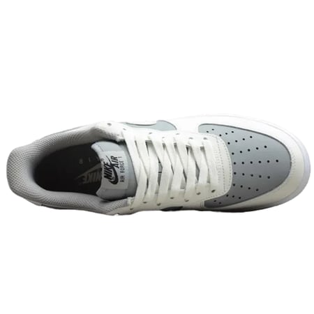 سنيكرز للجنسين من نايكي اير فورس 1 لون ابيض مع رمادي