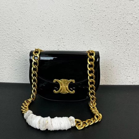 حقيبة جلد لامع للنساء سيلين كيليا أسود بسلسلة طويلة ذهبي