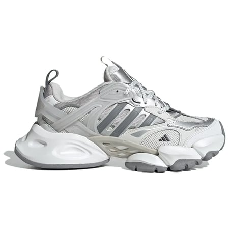 شوز جري adidas ديلوكس دارك قريه ميتاليك للجنسين