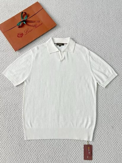 قميص لوروبيانا نصف كم ياقة بولو بلون ابيض محزز