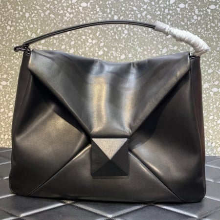 فالنتينو جارافاني ون ستد بلاك