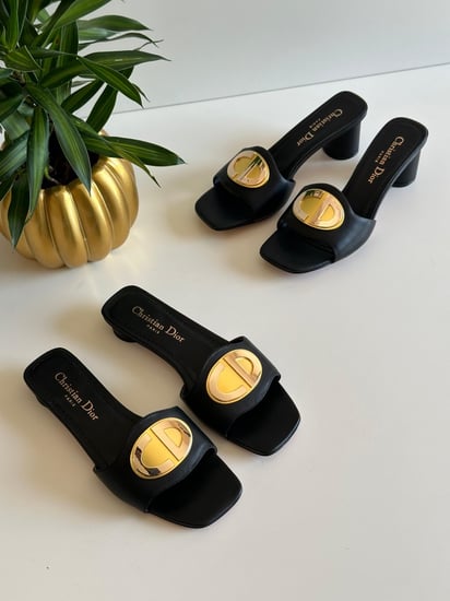 حذاء شانيل اسود سوبر ماستر كواليتي شعار ذهبي