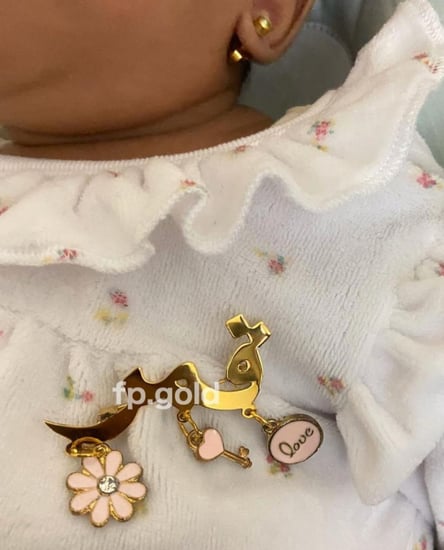 بروش مطلي ذهب و3 فصوص ملون