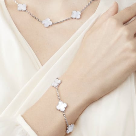 اسوارة  ڤينتاج الأمبرا سلڤر : حجر صدف ابيض