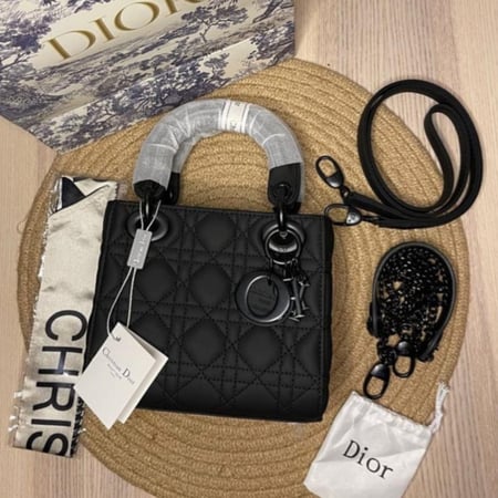 شنطه ديور أسود