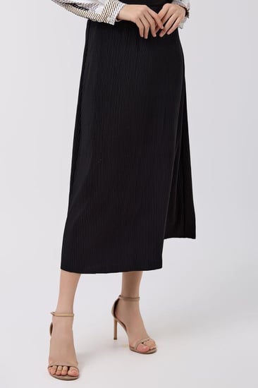 تنورة كريب بليسيه ناعم