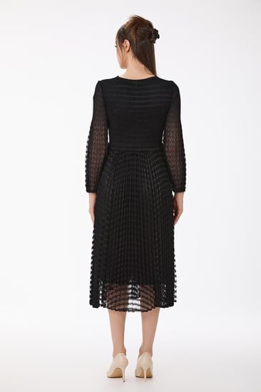 فستان دانتيل استرتش