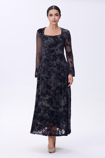فستان أسود مخملي دانتيل بأكمام شفافة