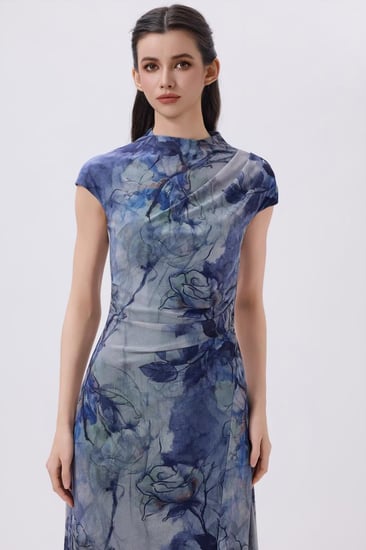 فستان ميدي أزرق بطبعات ورد وقصة محددة أنيقة | Prando