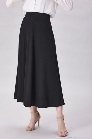 تنورة مقلم حياكة بارزة اسود كلوش