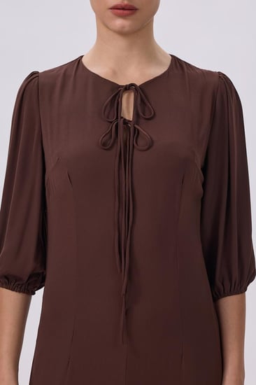 فستان ماكسي بني أنيق