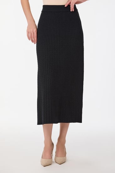 تنورة استرتش صوف