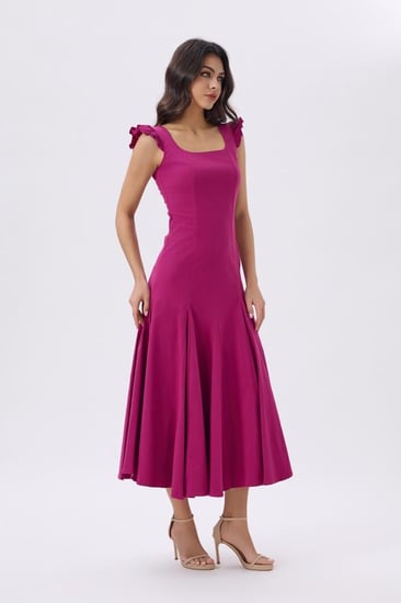 فستان ميدي فوشي بقصة أنثوية وكشكش أكتاف | إطلالة راقية – Prando