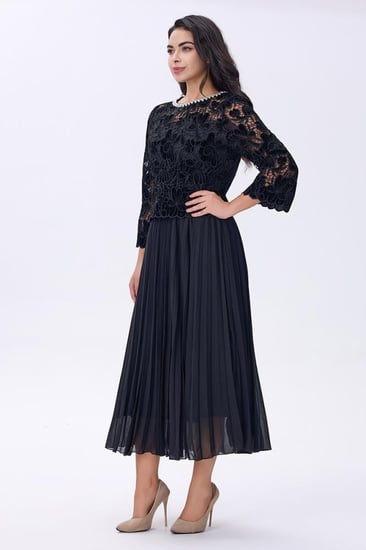 فستان أسود دانتيل بكسرات أنيقة