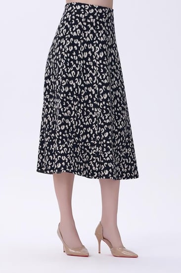 تنورة ميدي مطبوعة بنقشة ناعمة