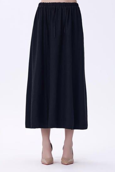 تنورة  شتوي سوداء واسعة بخصر مطاطي