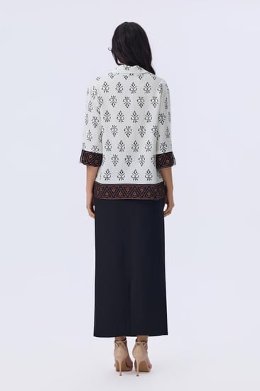 بلوزة مطبوعة بأكمام 3/4 ونقشة هندسية أنيقة | Prando