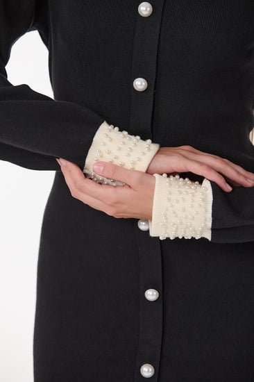 فستان صوف ناعم مع لؤلؤ